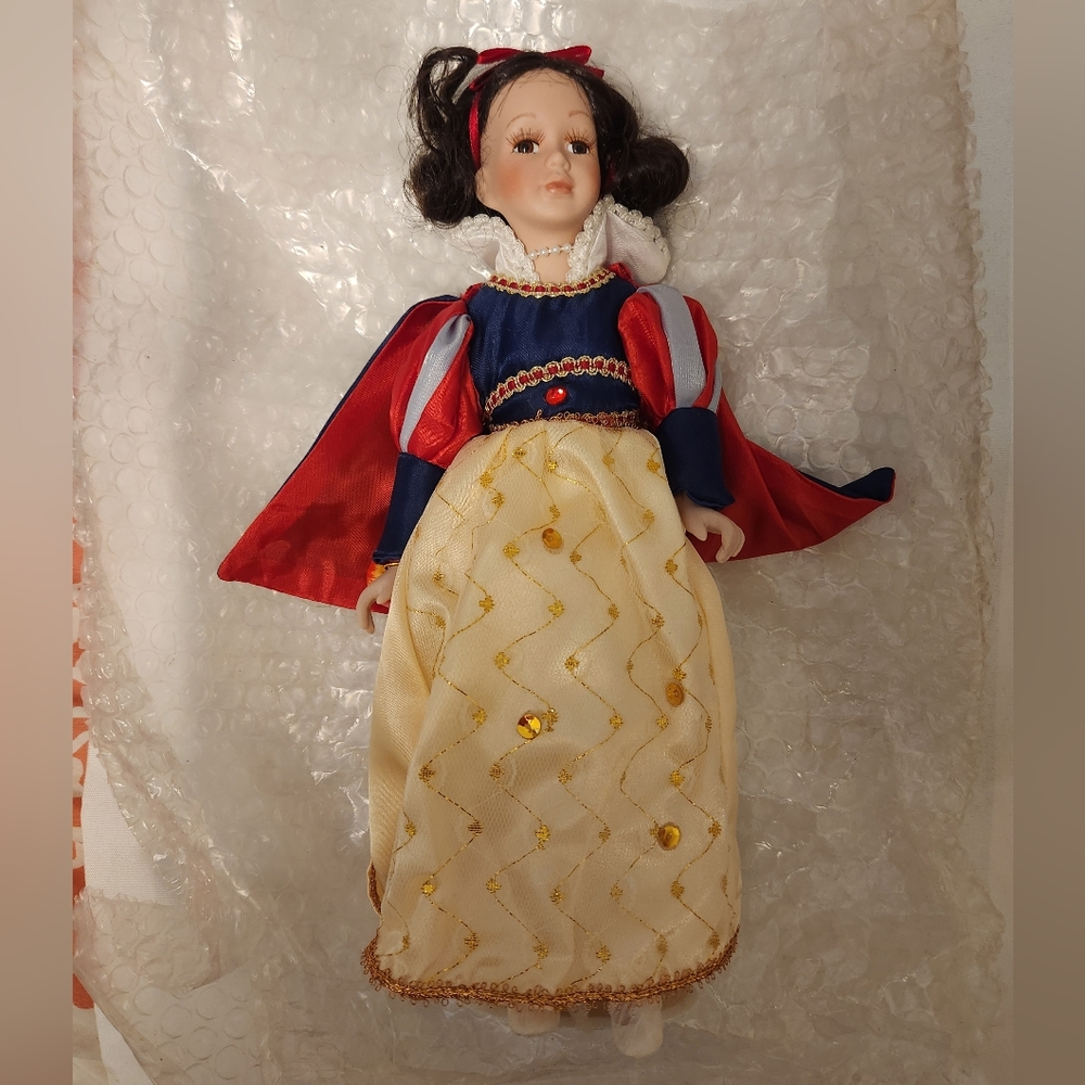 Snow White collectibles doll